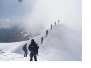 Cordate che si accingono a lasciare la vetta...