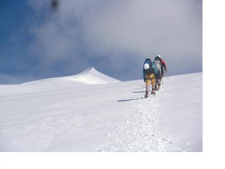 Cordate in direzione della vetta..la crestina affilata al fondo.