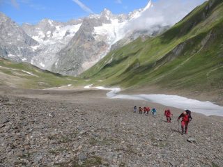 In salita verso il Col du Ban Darrey
