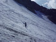 Bruna in azione sulla parte bassa del ghiacciaio