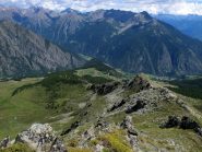 Scendendo per la cresta est del Bleintse.