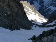 il pendio nevoso per uscire in cresta alla Barre