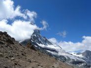 la cresta a dx  contro il cielo