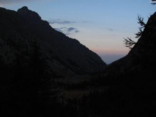 Uno sguardo verso la pianura salendo ai laghi