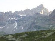 il canale di accesso al colletto è quello con più neve