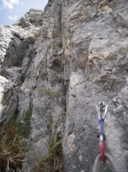 A sinistra l'uscita alla prima cresta...