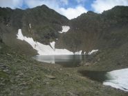 Lago Brunni con le soprastanti punte del lago Brunni