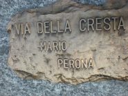 la targa posta all'attacco della via