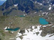 Laghi bellissimi visti dalla cima dell' Emilius.