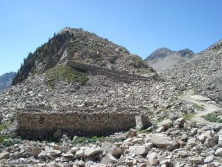 Tornanti della strada militare