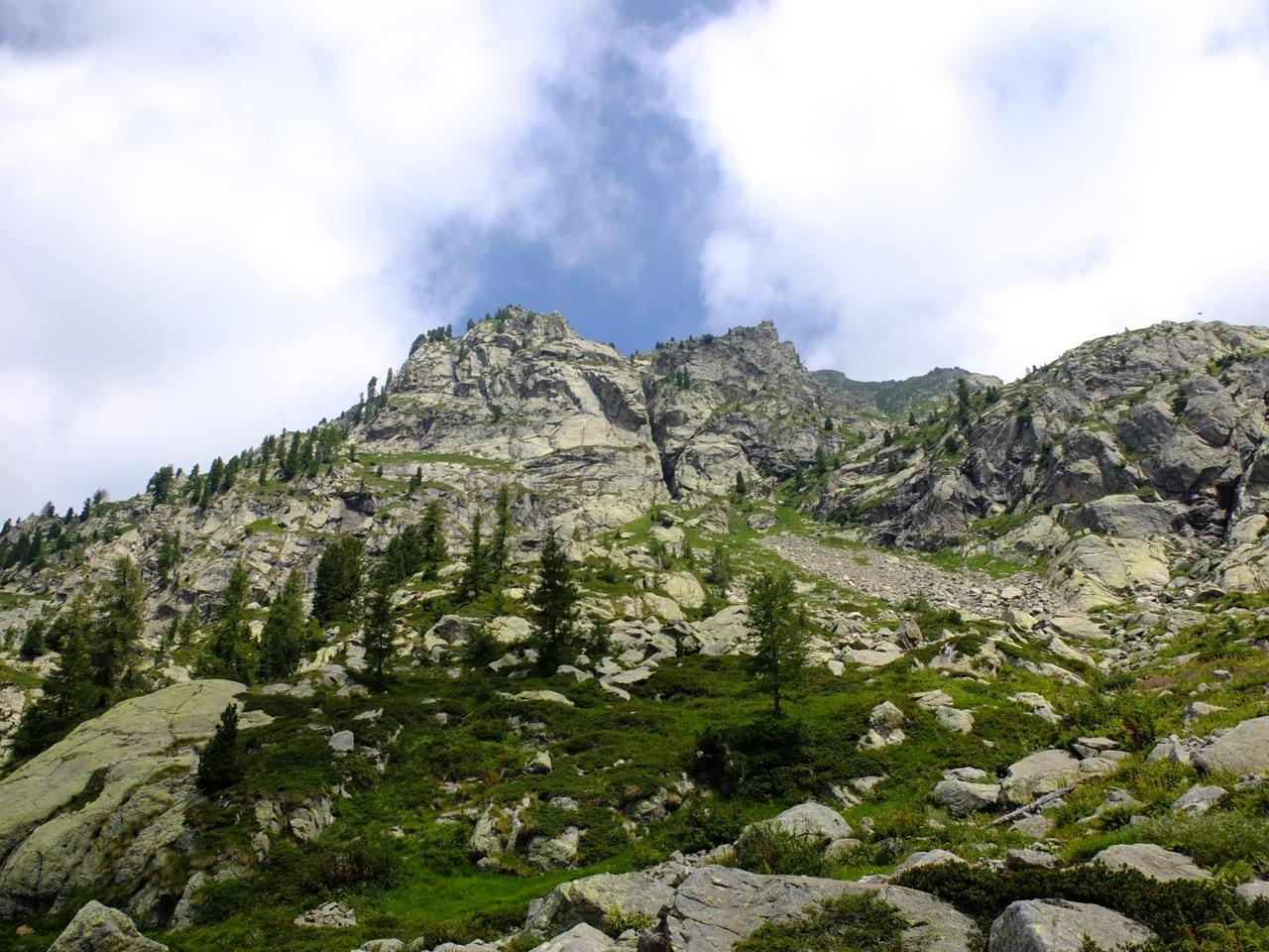 la parete vista dall'alpeggio