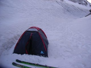 inizio salita dopo notte di neve e vento