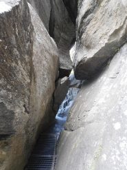 11 - ...meglio avere un manubrio molto stretto...