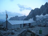 Il refuge du Pave' all'imbrunire..