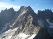 La Grande Ruine e a sx la Roche Meane dal Pic Nord de Cavales..