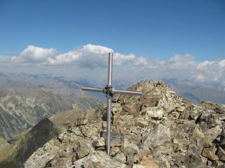 In cima