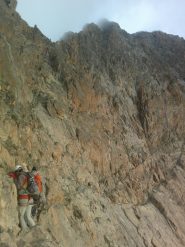 all'inizio della cengia