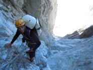 Nel canale con saccone da recupero...