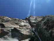 Andrea nelle faticose fessure