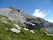 Spicca imponente e sembra imprendibile la Vlou