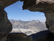 il buco sotto la cima