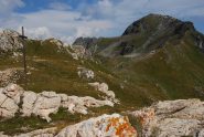 La croce al Col du Salvè ed il Mont Morion