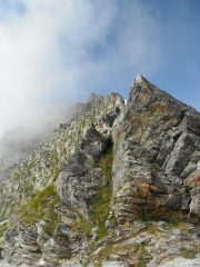 dal colle si vede la croce e la cresta nord est