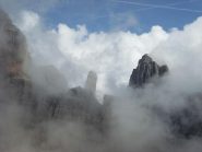 ...il Campanil Basso cerca di nascondersi