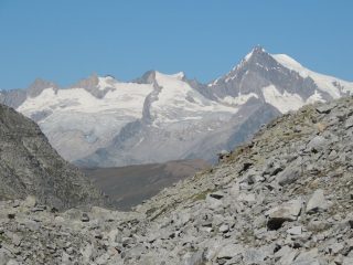 al colle Cornera zoom verso la Svizzera