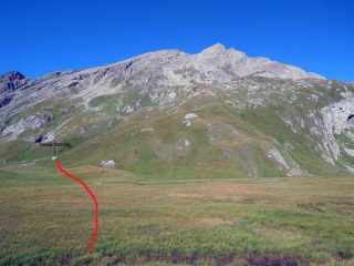 nel pianoro verso il masso dove inizia la traccia