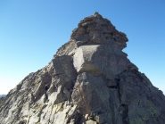 (5) L'obbligatorio passo esposto di III (ci sono anche due spit)
