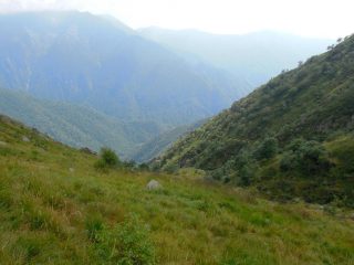 Prati di Ghina e sentiero per Cavrua