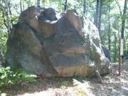 masso erratico Roch dal Basu