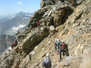 Passaggio delicato nel canale sotto la cima