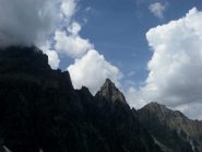 il Re si copre veloce