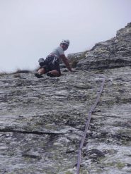 la bellissima placca di 5c+ della via di destra