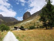 la rocca dal sentiero