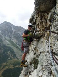 a metà ferrata con un po' d'aria sotto i piedi