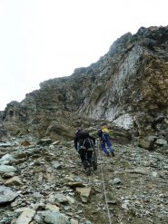 verso l'attacco della via