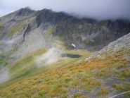 il laghetto Sans Fond visibile dal colletto...