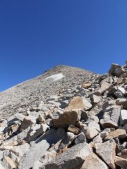 04 - salendo per pietraie