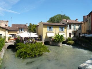 a Borghetto
