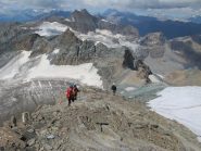 la cresta finale con l'alternativa a dx della cresta nevosa