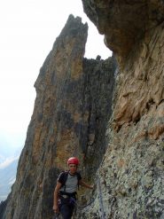 traverso di fronte alla figari