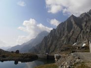 03 - Lago dietro la Torre con Monte Lera a sx e Cresta dei Cugni a dx