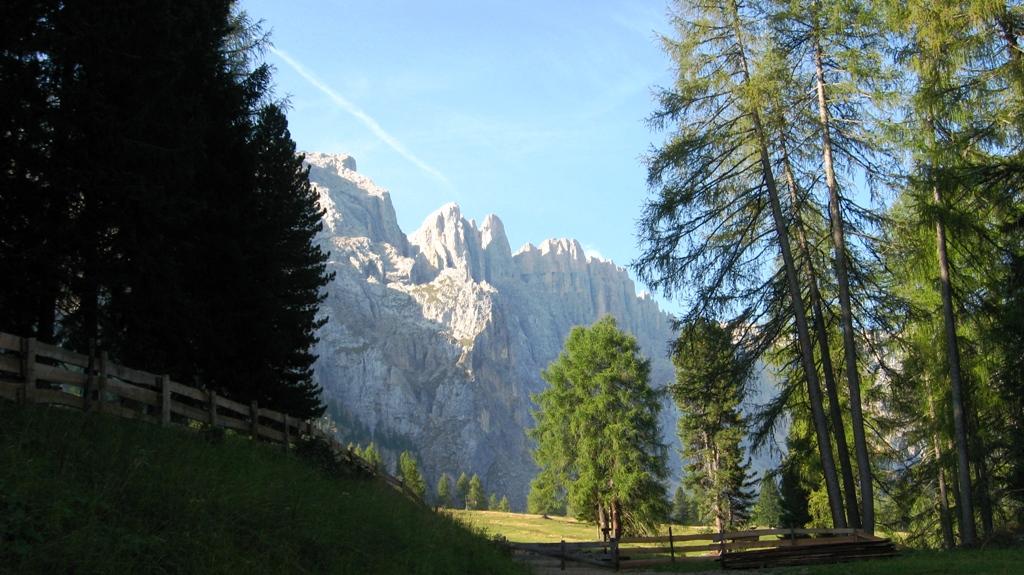 Le pareti nord dalla Malga Latemar...