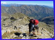 Costruzione di ometti nei punti più sguarniti