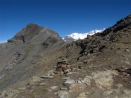 La cima e la cresta da percorrere viste dal bivacco Lateltin