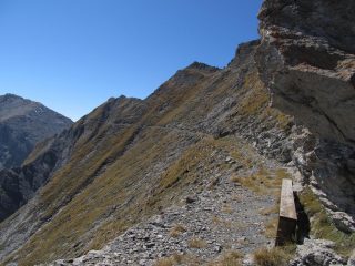 Il sentiero continua stupendo, ma mooolto esposto