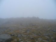 l'altopiano della vetta nella nebbia